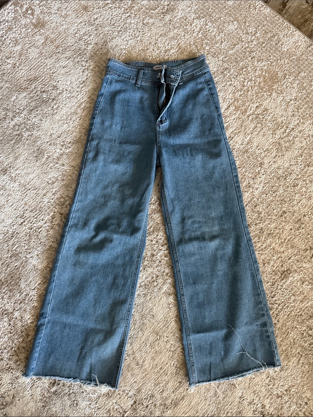 High-Rise Wide-Leg Blue Denim Jeans with Raw Hem size medium